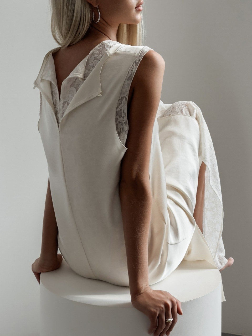 Elegantes weißes Maxikleid