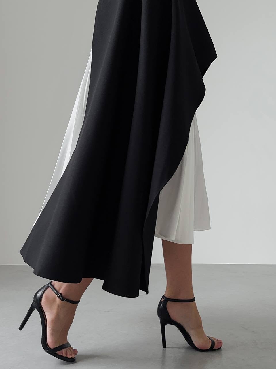 Vestido asimétrico negro