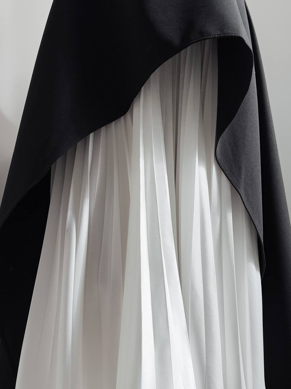 Vestido asimétrico negro
