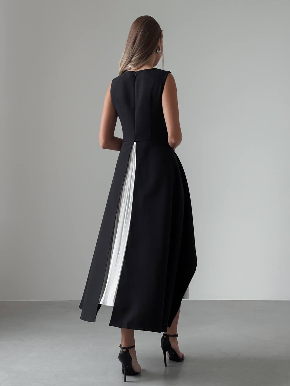 Vestido asimétrico negro