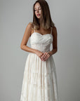 Elegantes Spitzen-Midikleid mit Spaghettiträgern