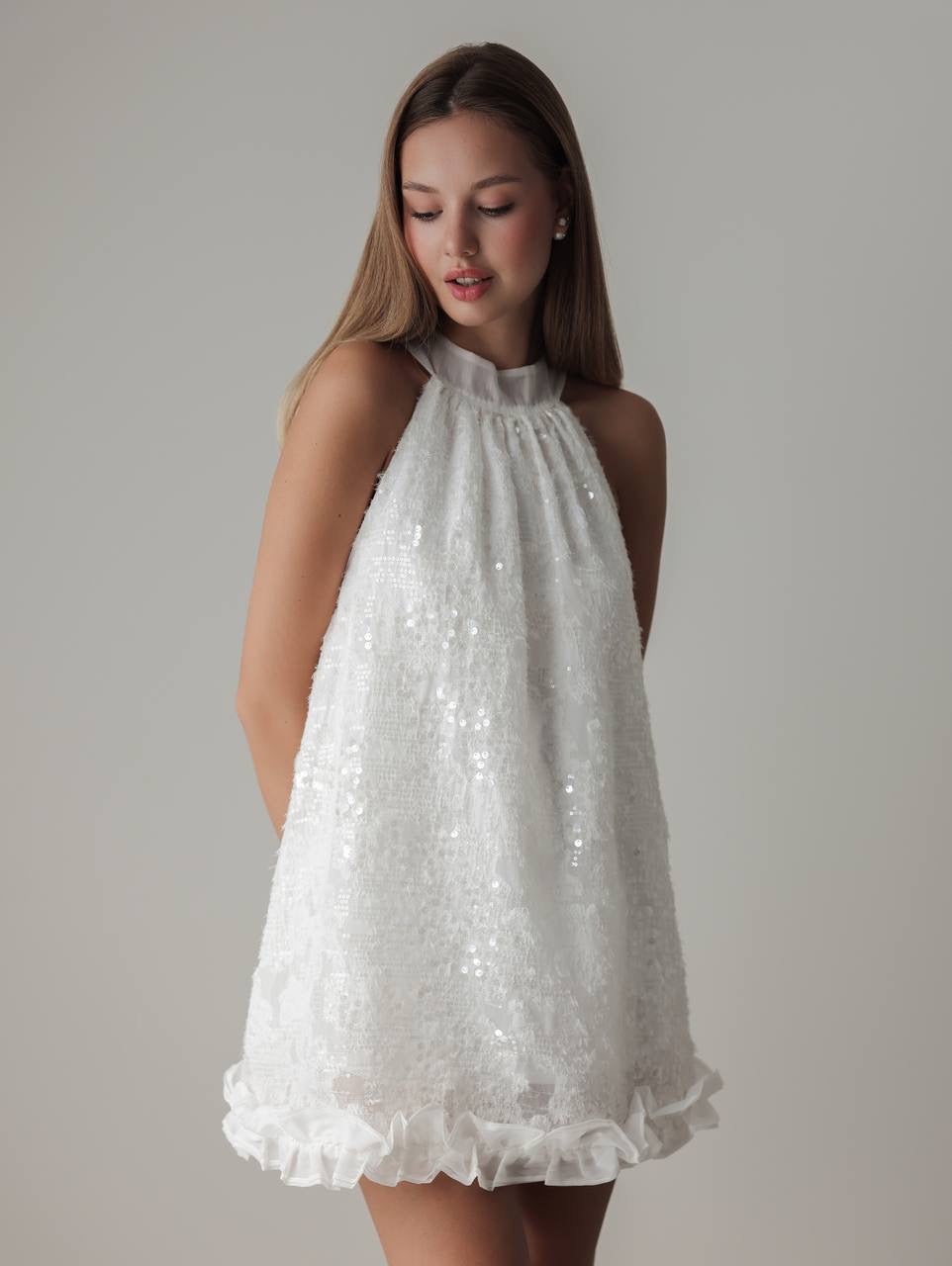 Mini-robe col licou ornée de sequins
