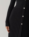 Robe midi noire en maille côtelée à boutons cristal