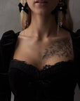 Schwarzes Samt-Minikleid mit Spitzendetails