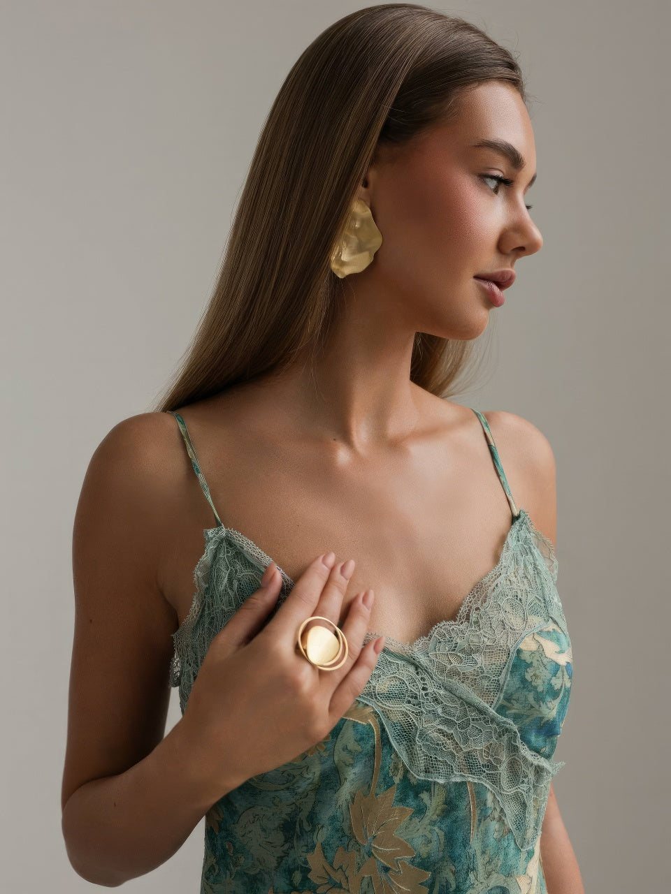 Abito con bordi in pizzo Verdant Bloom
