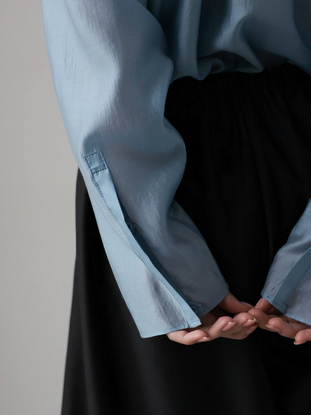 Chemise en soie bleu ciel