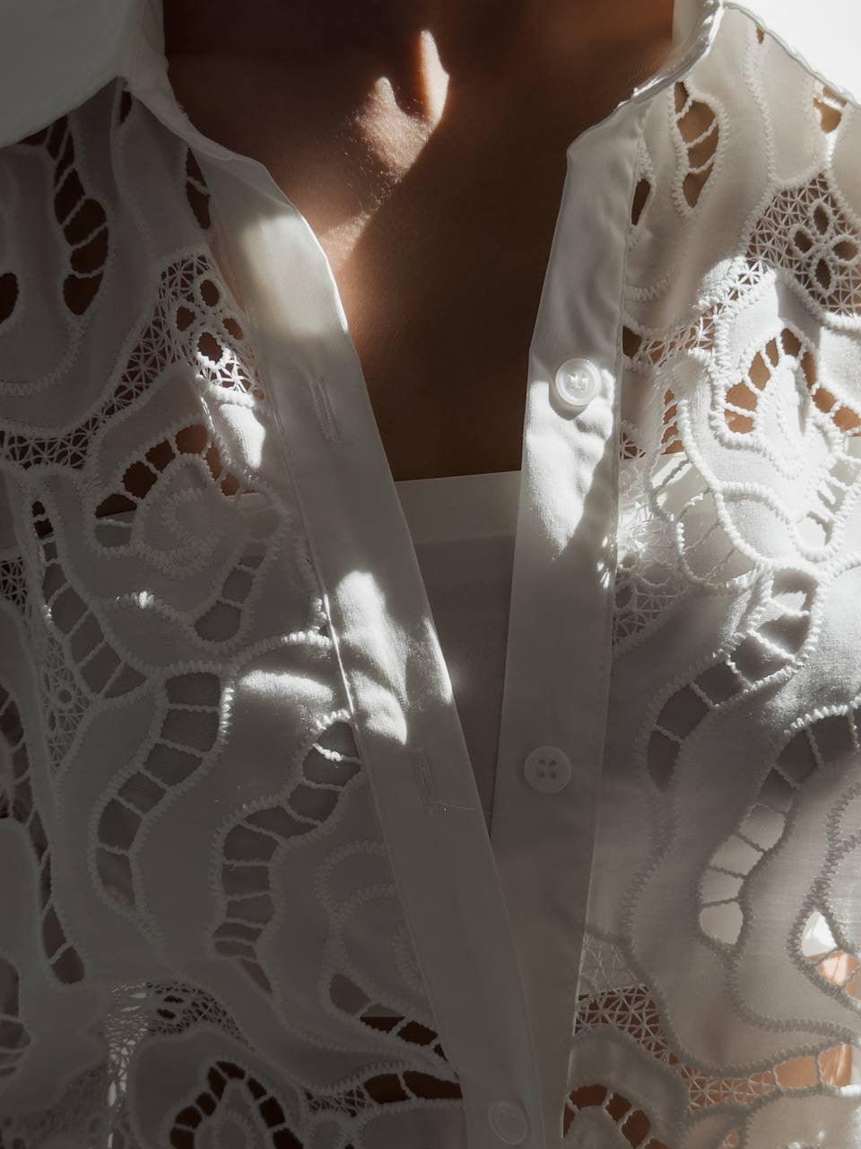 Elegant White Lace Suit - Maelle Paris