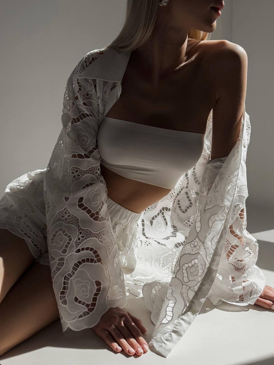 Elegant White Lace Suit - Maelle Paris