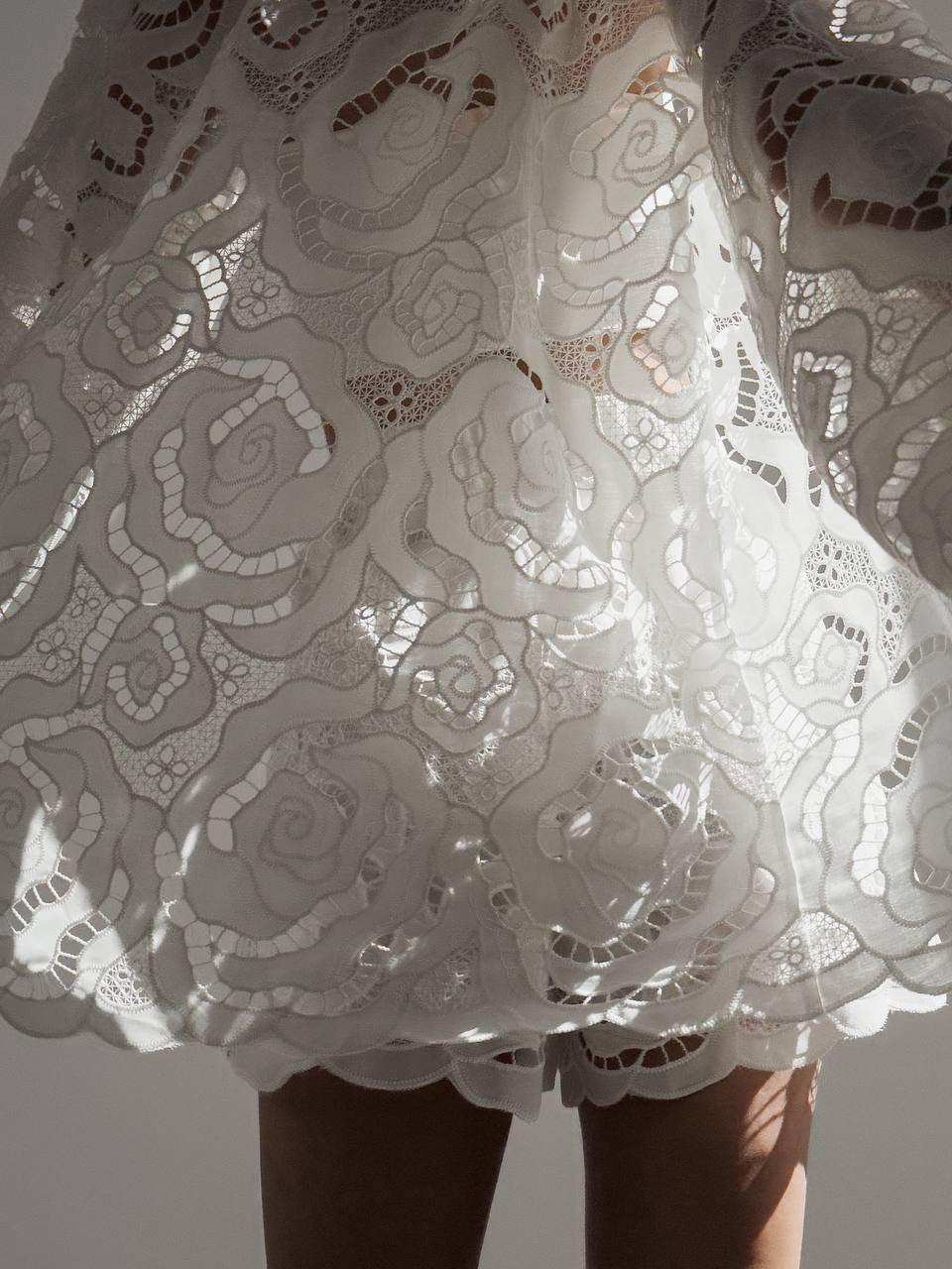 Elegant White Lace Suit - Maelle Paris