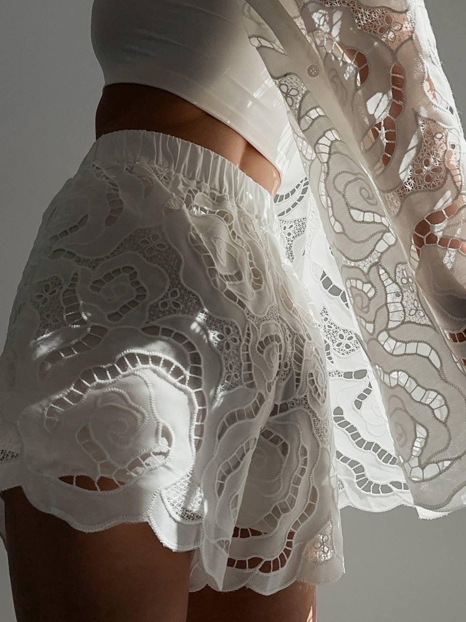 Elegant White Lace Suit - Maelle Paris