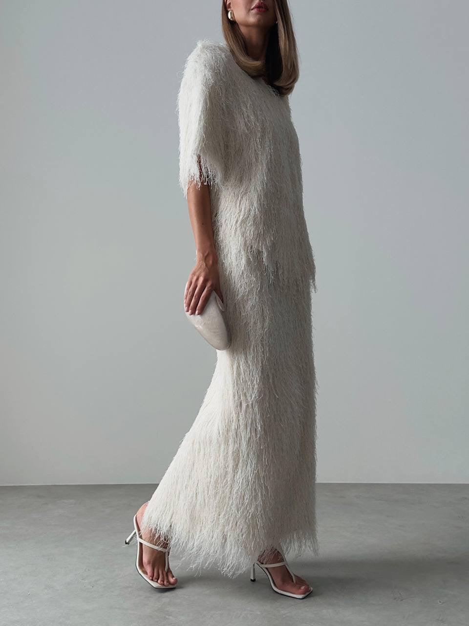 Elegant Feathered Suit - Maelle Paris