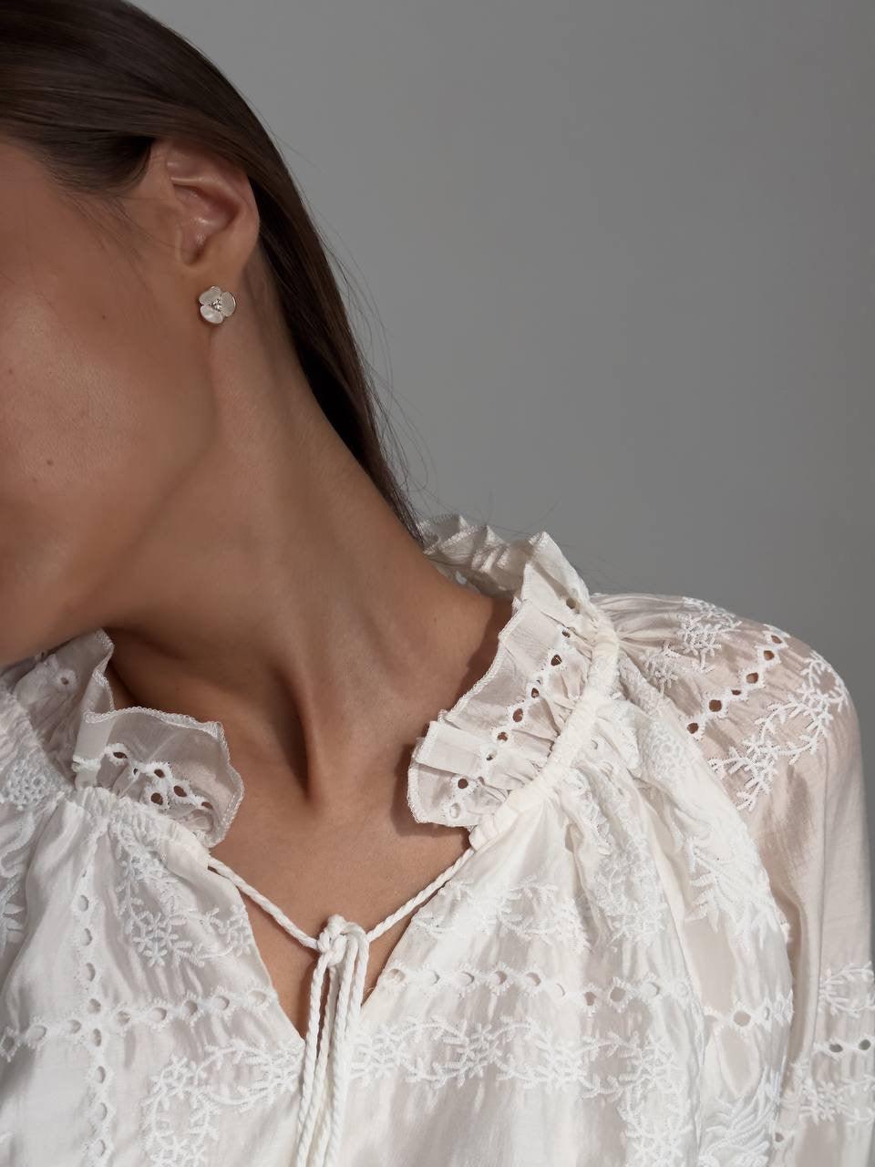 Elegant White Lace Embroidered Suit - Maelle Paris