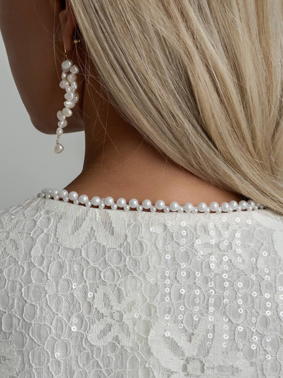 Completo elegante in pizzo bianco