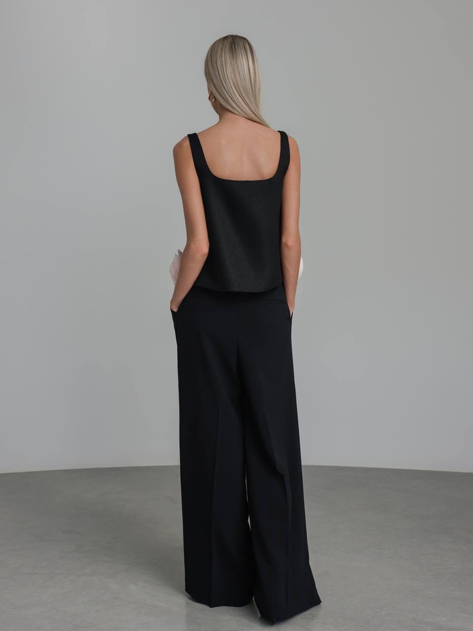 Ensemble pantalon large et haut à bordure fleurie