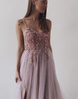 Abito da sera elegante in tulle decorato